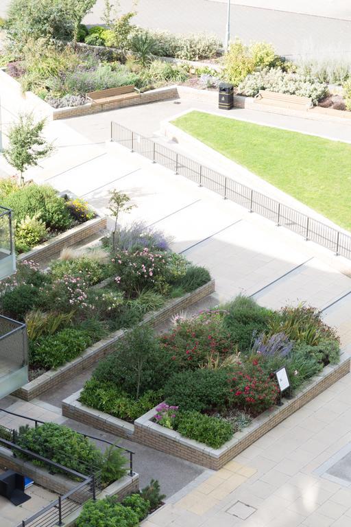 Contemporary & Homely Penthouse, 2 Mins Walk From Cambridge Station, Lift Access, Secured Gated On-Site Parking, Self Check-In, Super Fast Wifi, Terrace & Sleeps 6 エクステリア 写真